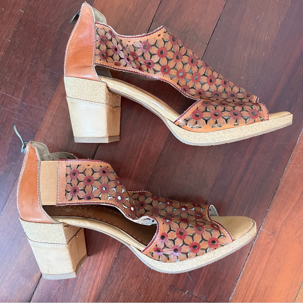 L’artiste by Spring Step Hibiskus Heeled Sandal EU 41 US 9.5 Tan Floral Leather - Picture 6 of 14